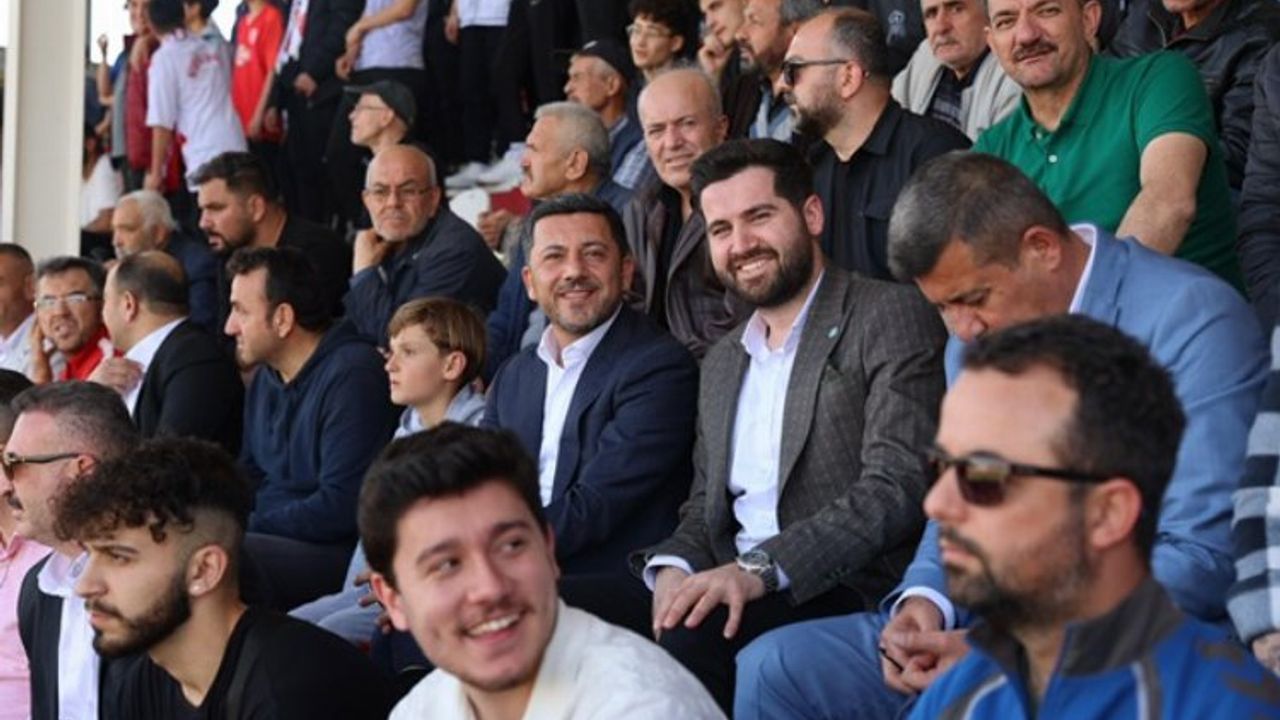 Nevşehir Belediyespor taraftarları Arı’yı bağrına bastı